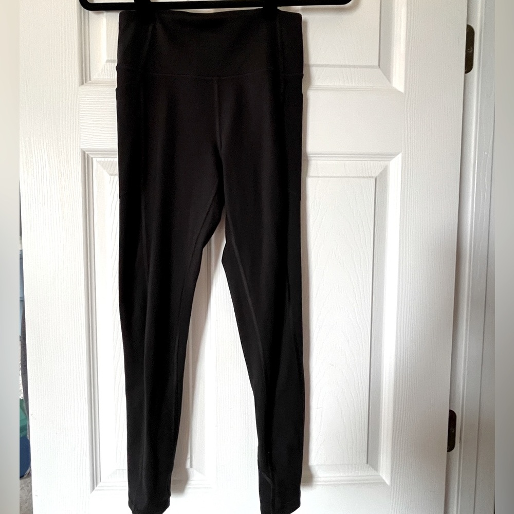 Size Small -Victoria’s Secret- 7/8 length legging
